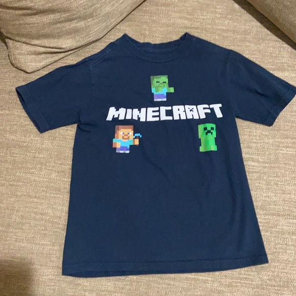 uniqlo minecraft shirt